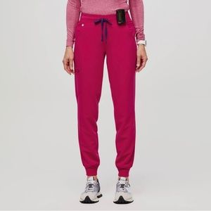 Figs Zamora high waisted joggers with tags in the color Rose